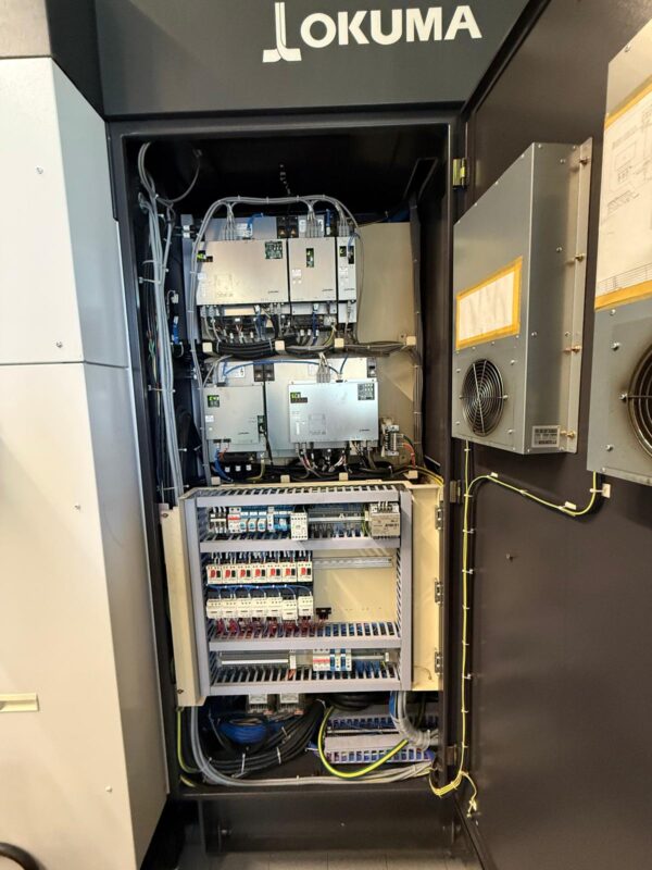 CNC Dreh- und Fräszentrum Okuma Multus B400II-W 2000 – Bild 12