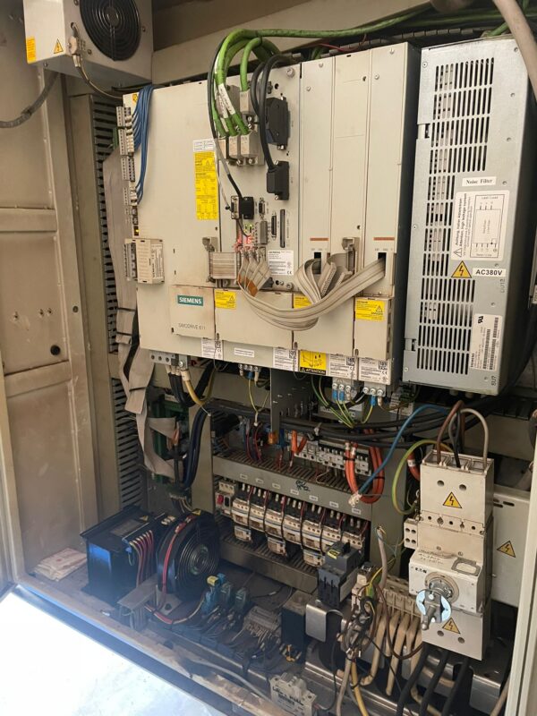 Vertikales Bearbeitungszentrum Saeilo Contur KV-1350 YL – Bild 8