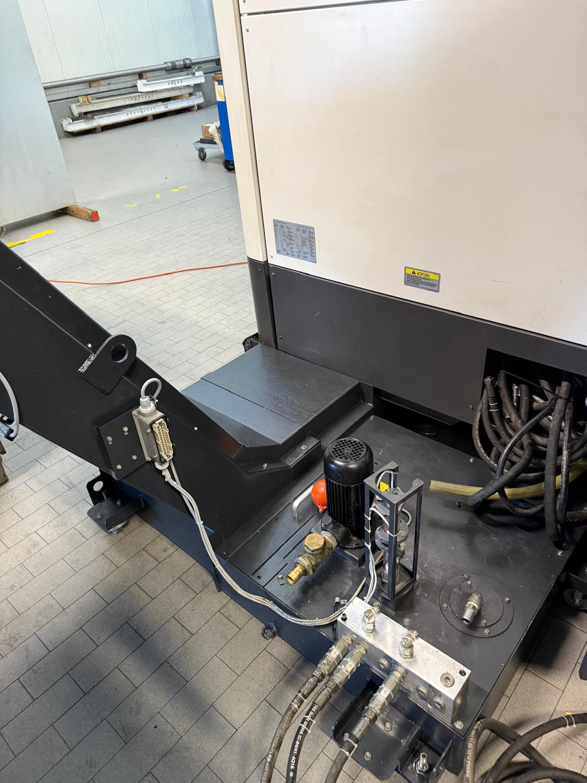 5 Achsen CNC Dreh- und Fräszentrum Okuma Multus B550-C 2000 – Bild 22