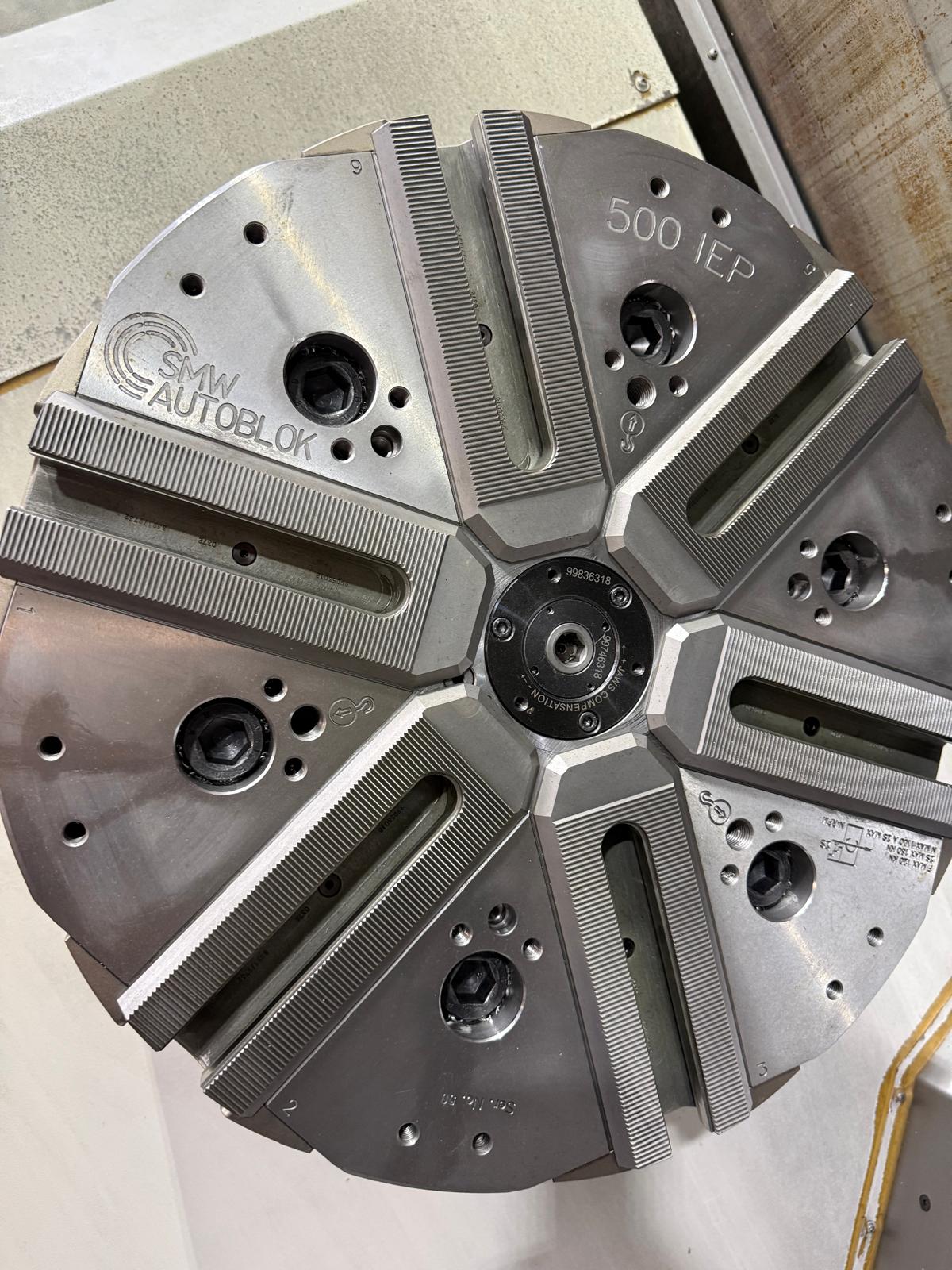 5 Achsen CNC Dreh- und Fräszentrum Okuma Multus B550-C 2000 – Bild 8