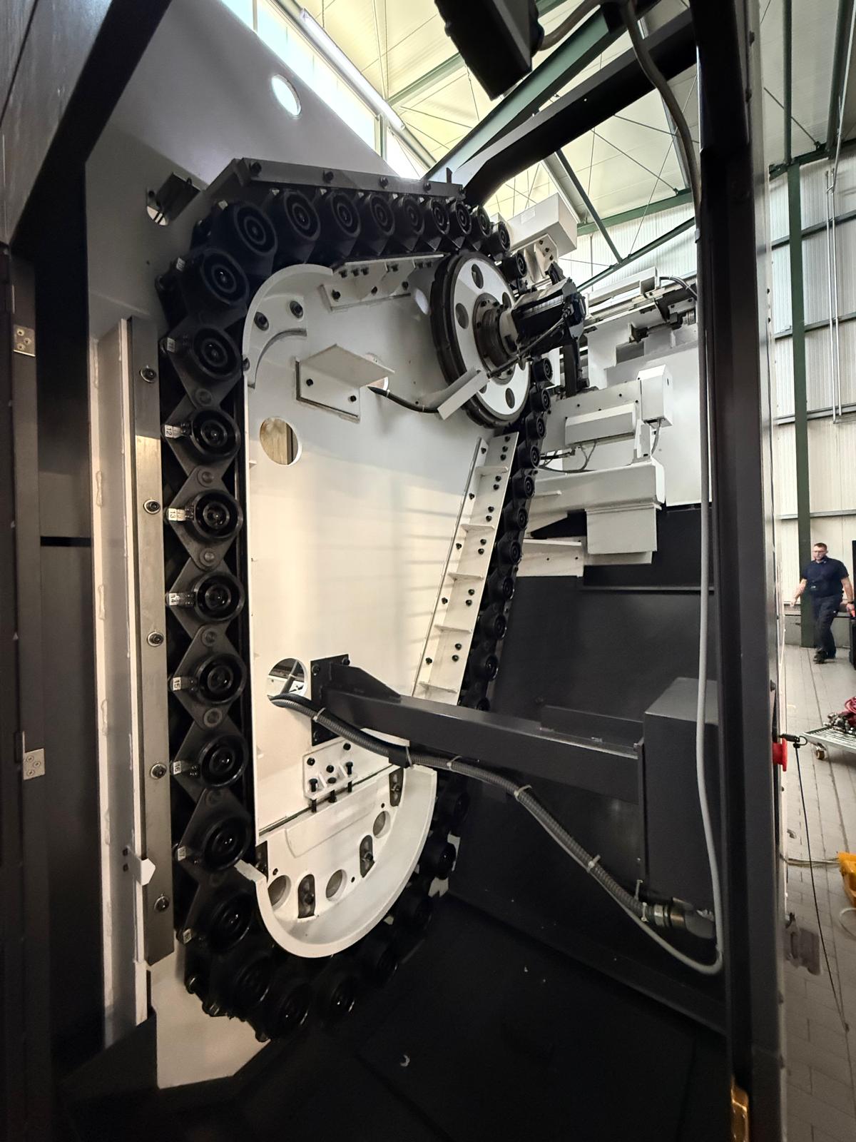 5 Achsen CNC Dreh- und Fräszentrum Okuma Multus B550-C 2000 – Bild 9